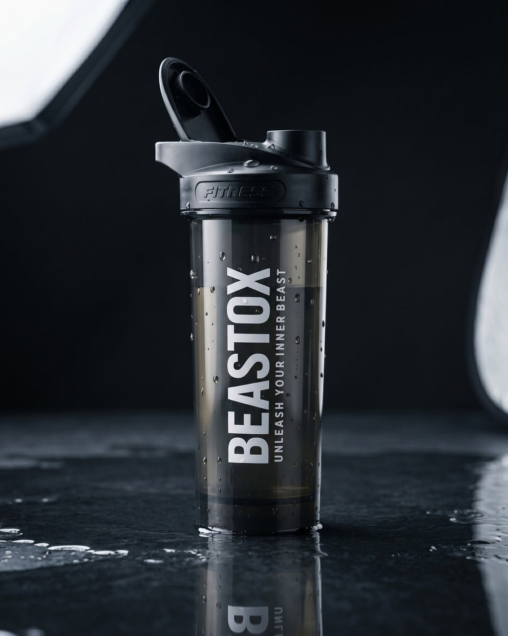 BEASTOX ShadowSip Shaker Bottle, 750 ml, Smoke Black, Leak-Proof Flip Lid with Carry Handle, for Protein Shakes, Pre-Workout & Gym Hydration